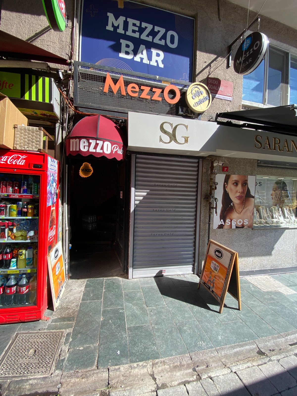 Mezzo Bar