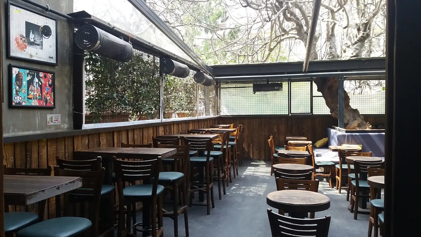 incir Pub Kadıköy