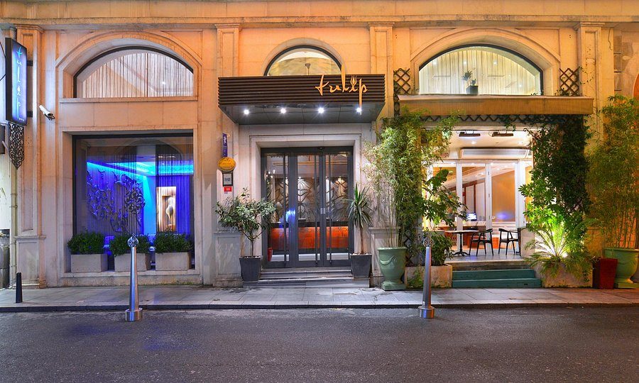 Pera Tulip Cafe