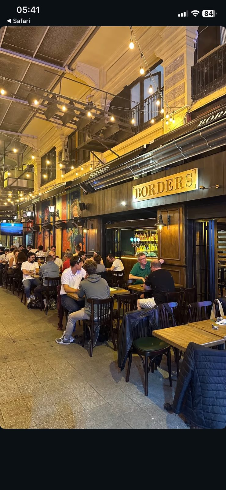 Borders Pub