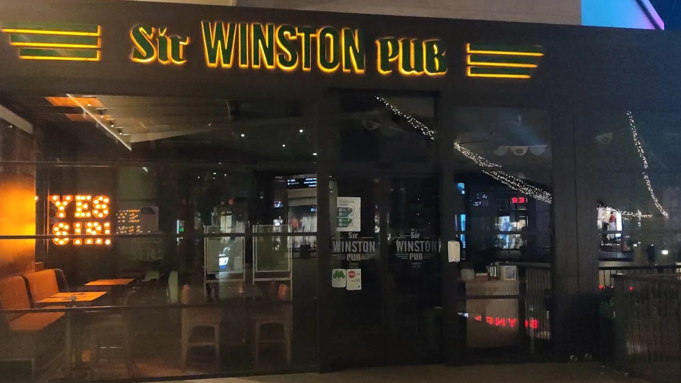 Sir Winston Pub Hilltown