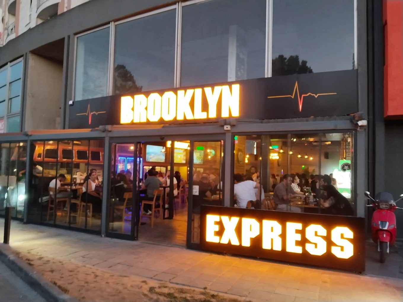 Brooklyn Express Beylikdüzü