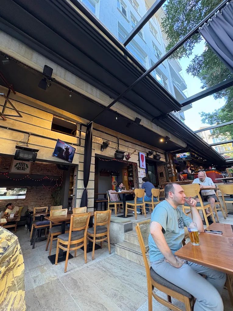 Ara Sokak Pub